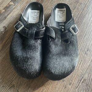 Birkenstock Black Calfskin Mules with Buckle